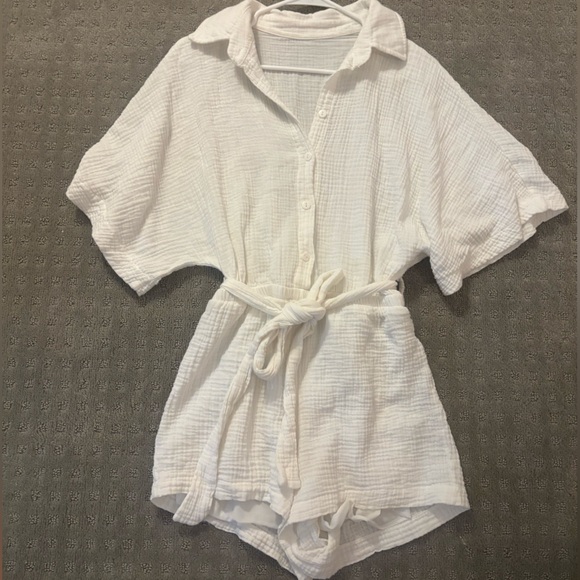 White Button-Up Romper - Picture 3 of 7